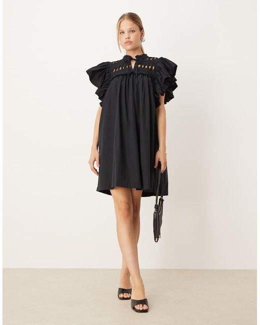 Vestido Corto Con Mangas De Volantes Extragrandes De Y.A.S de color Natural