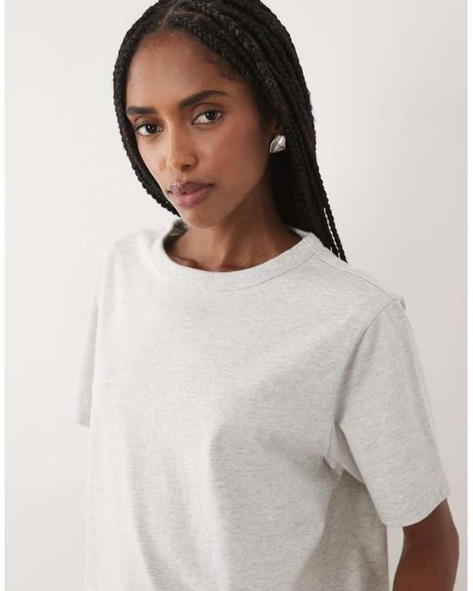Abercrombie & Fitch White Short Sleeve Everyday T-shirt