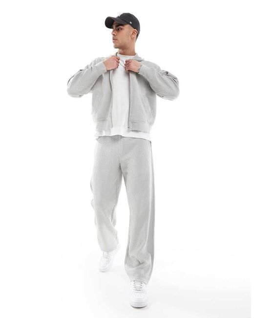 Felpa Squadrata Corta di Bershka in White da Uomo