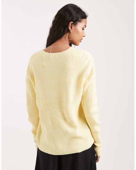 Pull souple à col en v - clair ONLY en coloris Natural