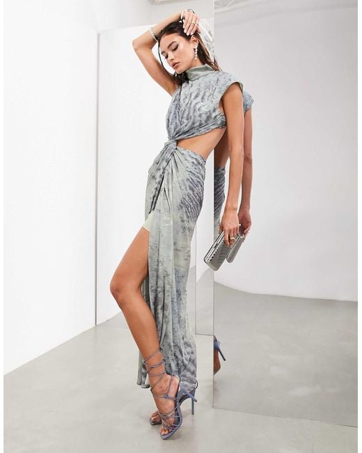 Robe longue effet drape a imprime abstrait avec decoupes et col montant gris ASOS Lyst