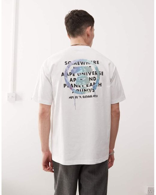 Camiseta Blanca Con Estampado De Logo En La Espalda De Aape By A Bathing Ape de hombre de color White