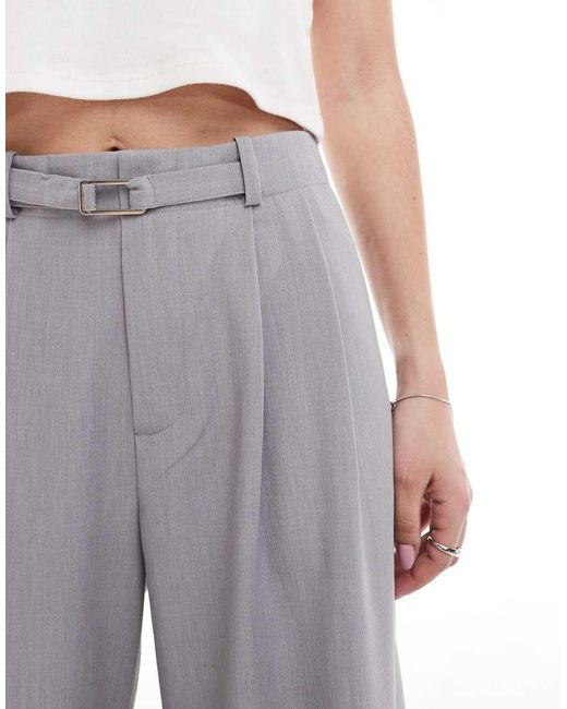 Stradivarius Elegante Broek Met Wijde Pijpen En Riem in het White
