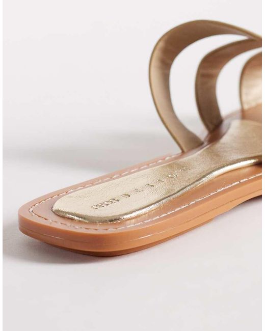 Feature di ASOS in Metallic