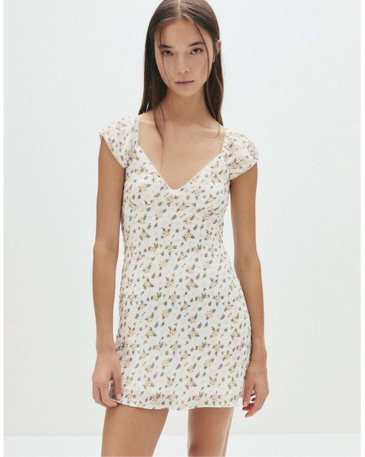 Pull&Bear White – kurzes, strukturiertes kleid
