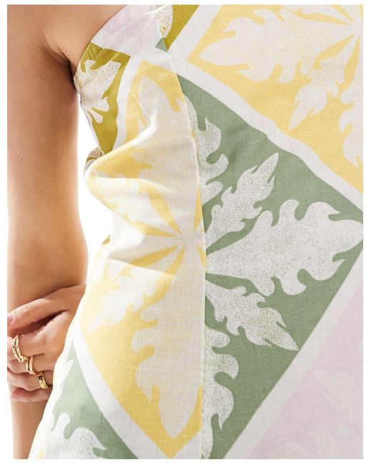 Robe d'été courte bandeau en lin à imprimé mosaïque ASOS en coloris White