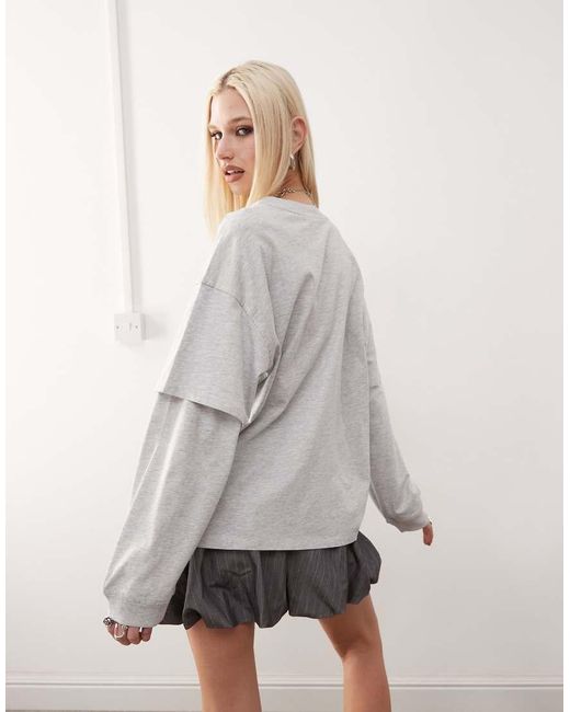 Top A Maniche Lunghe Oversize A Strati Mélange di Monki in Gray