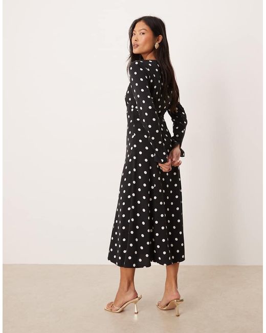 Nobody's Child Petite Black Delilah Square Neck Midi Dress