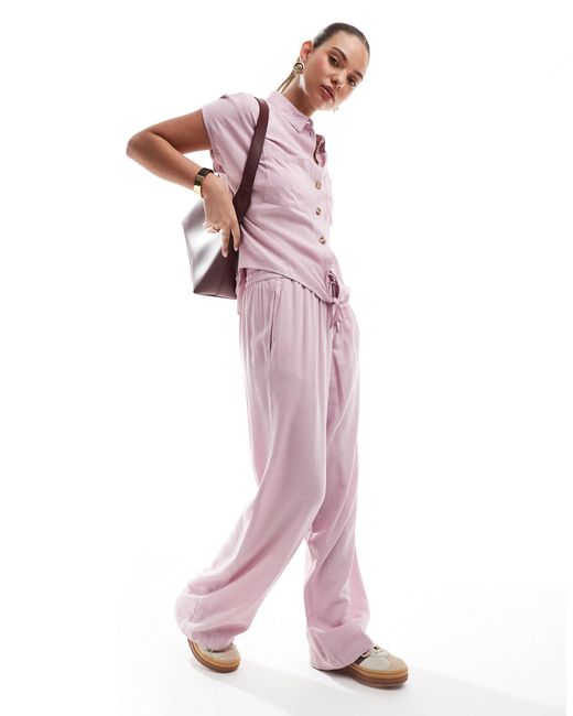 Pantalon d'ensemble large en lin mélangé Pieces en coloris Pink