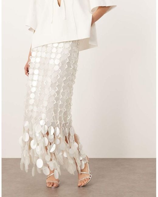 Falda Midi Blanca De Estilo Futurista De Lentejuelas Con Bajo De Flecos De ARRANGE de color Natural