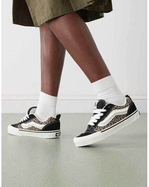 Vans Knu Skool in het Pink