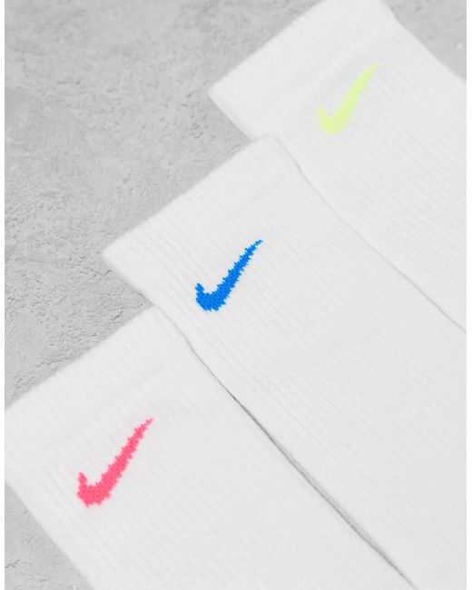 Nike White Everyday Plus Cushioned 3 Pack Crew Socks for men