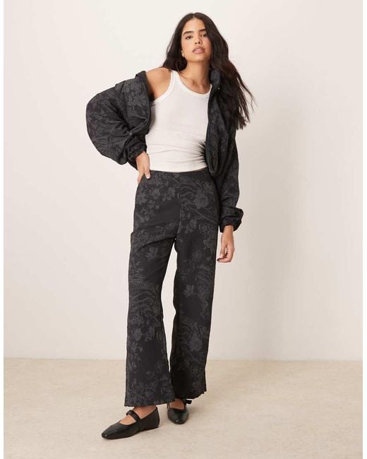 Nike Natural Mdc Jaquard Floral Wide Leg Trousers