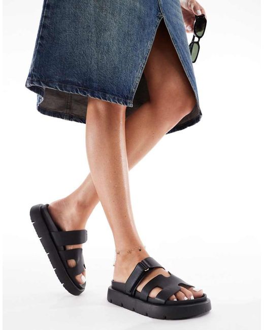 Sandali Neri Con Due Fascette di London Rebel in Black