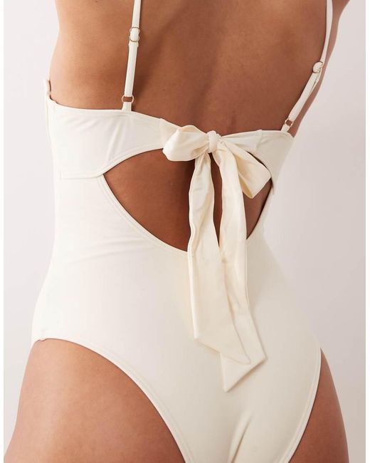 South Beach Natural Scallop Underwire Swimsuit