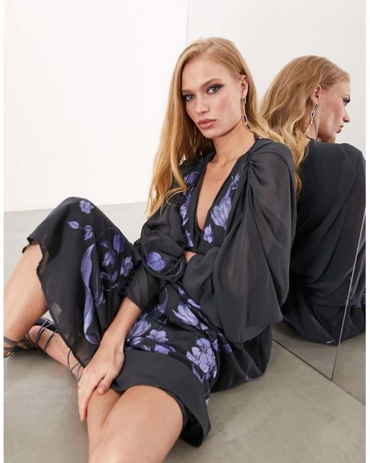 Vestido Midi Con Bordado Floral Y Mangas De Murciélago De Chifón De -Azul Marino ASOS de color Blue