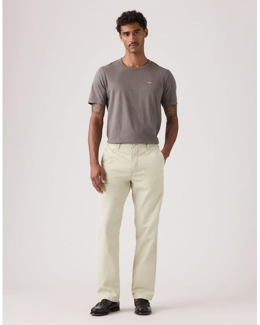 Levi's Ruimvallende Lichtgewicht Chino in het Natural voor heren