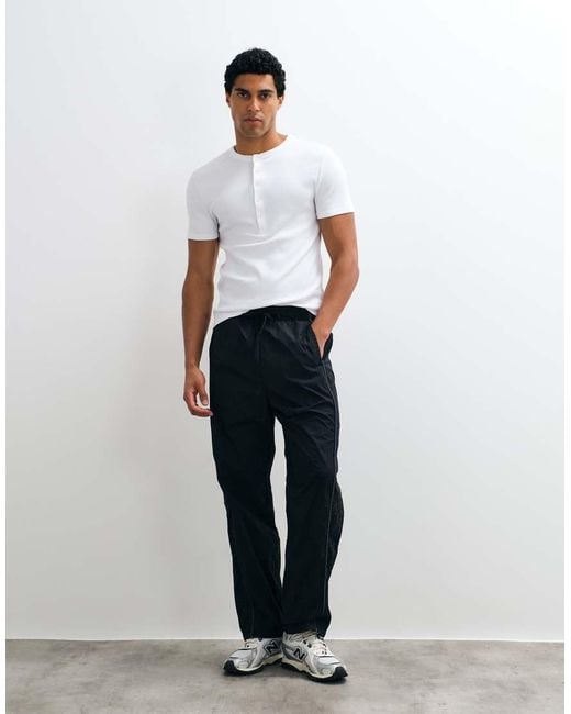 Hollister White Baggy Side Graphic Track Pant for men