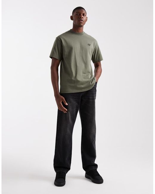 Fred Perry Green Relaxed T-shirt for men