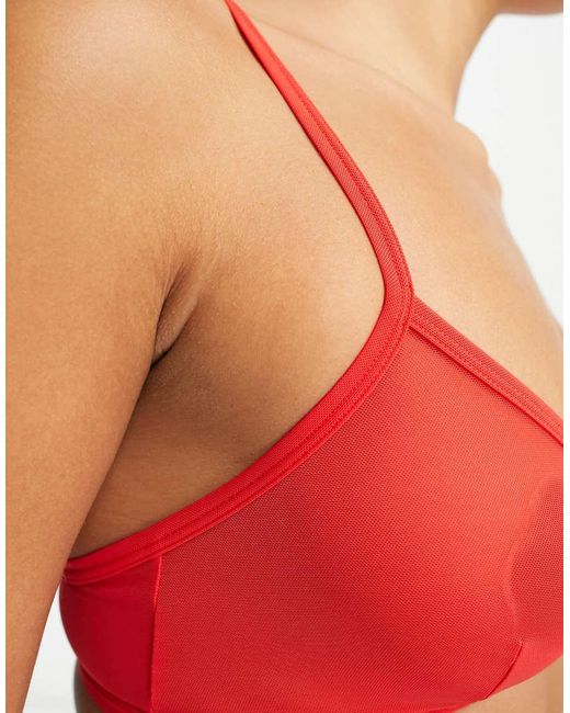 Bralette Triangular De Malla Bonnie De Weekday de color Red
