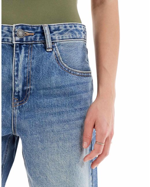 Stradivarius Blue – str – mittellange jeans-shorts
