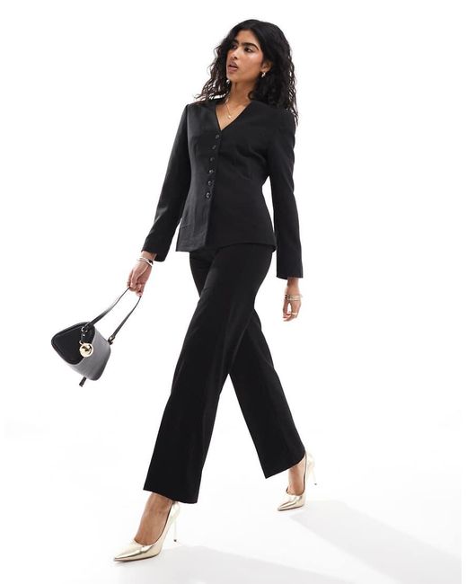 Blazer Stretto di Aware in Black