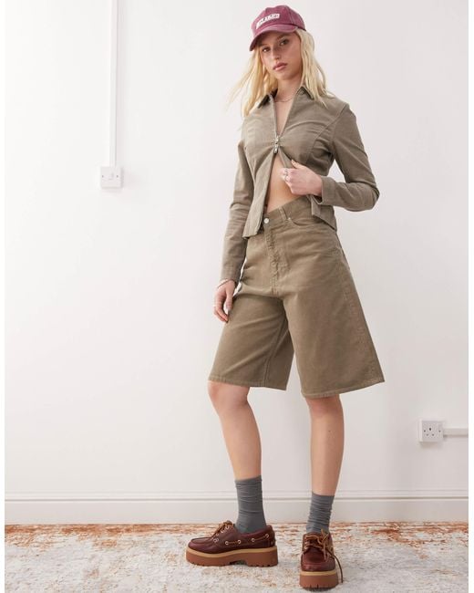 Weekday Natural – astro – locker geschnittene jorts aus cord