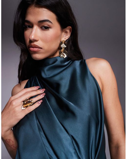 ASOS Blue – hochgeschlossener, drapierter satin-playsuit