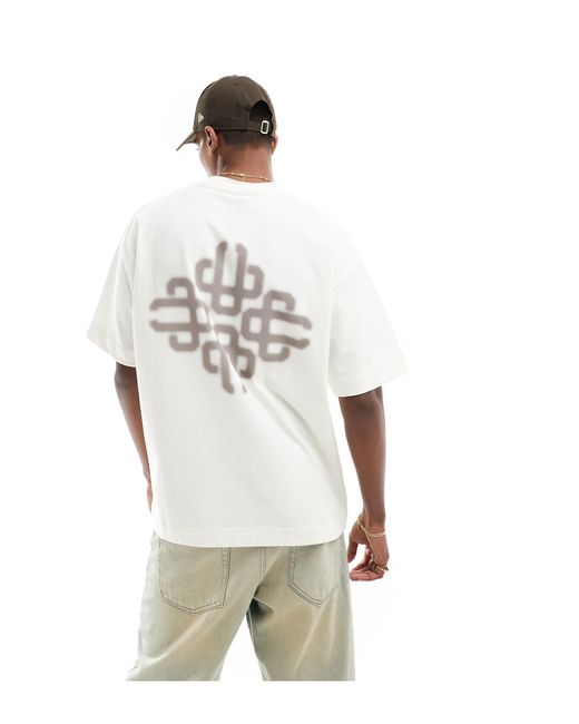 The Couture Club White Blurred Emblem Graphic T-shirt for men