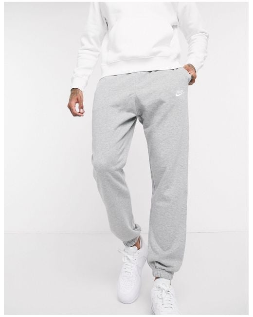 Nike Club Casual Fit Cuffed joggers in Grey for Men | Lyst UK