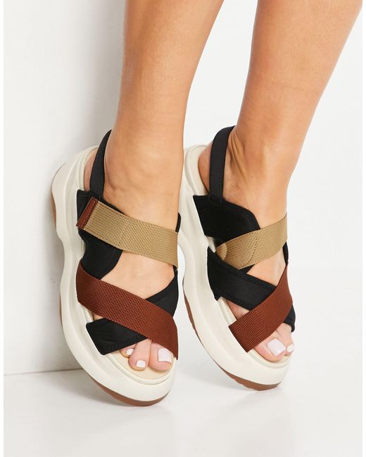 Essy - sandali flatform color ruggine misto con listini incrociati di Vagabond in Multicolor