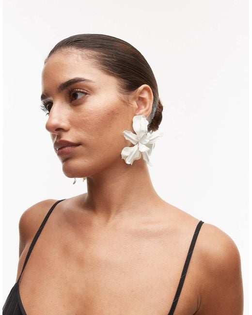 TOPSHOP Brown Em Statement Floral Earring