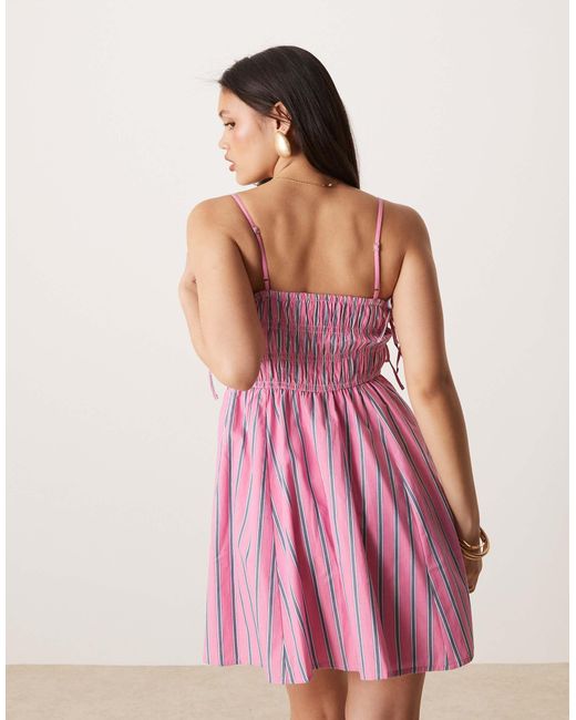 Abercrombie & Fitch Pink – gesmoktes, langes babydoll-kleid aus popeline mit streifen