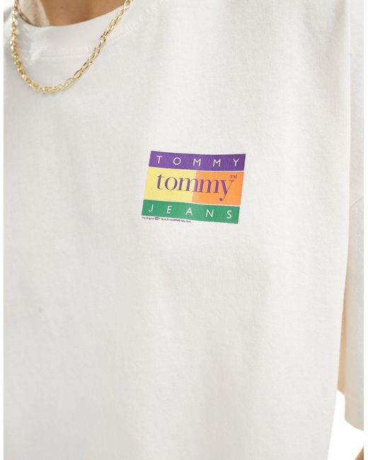 Crop top oversize à logo drapeau Tommy Hilfiger en coloris White