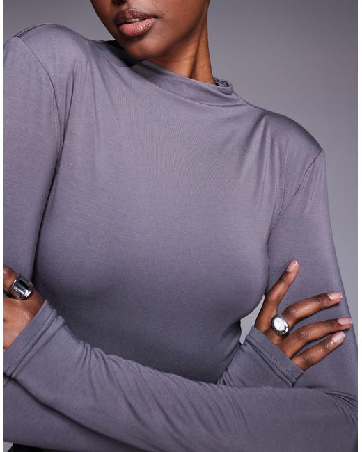 Ashtin - body d'ensemble à manches longues effet seconde peau avec encolure montante et épaulettes Wanderdoll en coloris Purple