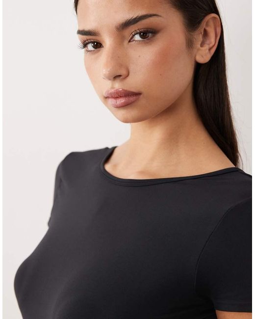 4505 Black Plush Handle Scoop Back Layering Short Sleeve