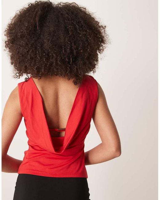 Abercrombie & Fitch Top Met Blote Gedrapeerde Rug En Lange Pasvorm in het Pink