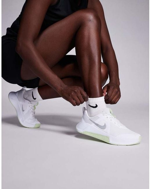 Nike White Mc 3 Trainers