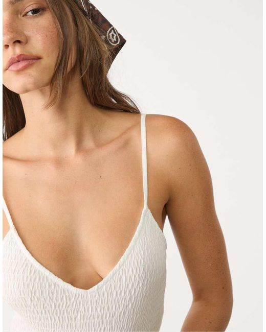 Stradivarius Top Met Bandjes En Elastisch Detail in het White