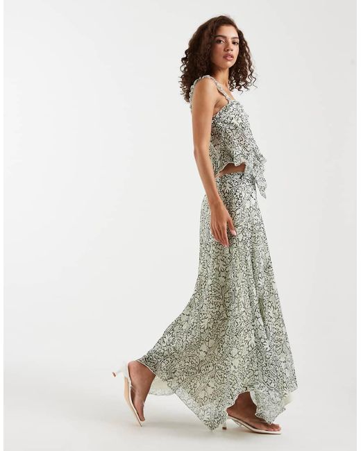 Motel White Co-ord Rumela Blossom Pailsey Midaxi Skirt