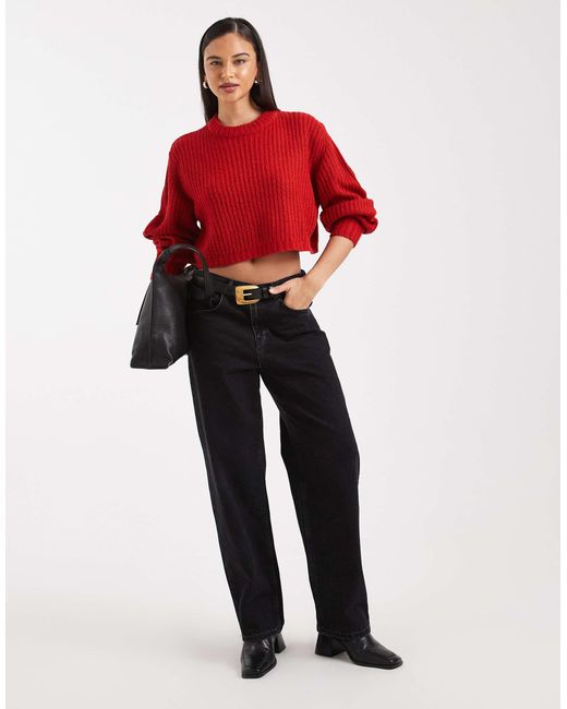 Threadbare Red – cropped-pullover aus geripptem strick