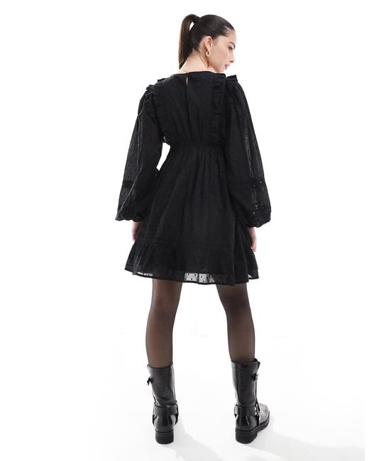 Vestito Corto A Maniche Lunghe Con Pinces E Inserti di Miss Selfridge in Black