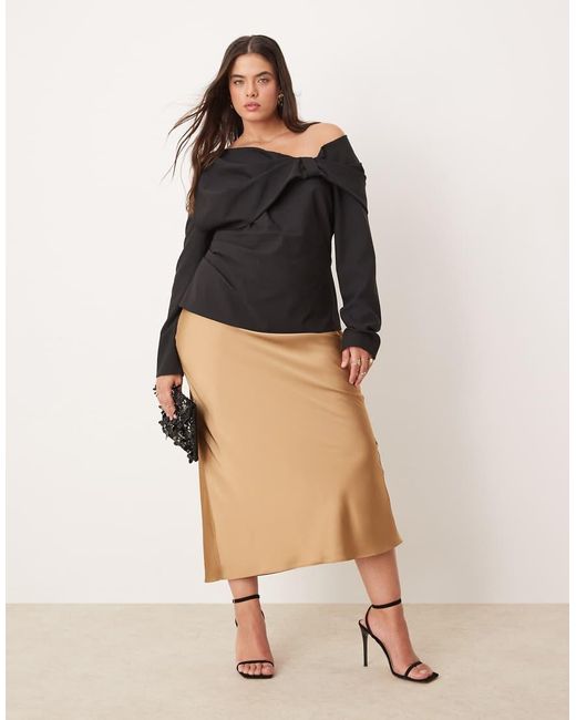 Pretty Lavish Curve Black exaggerated Bow Top