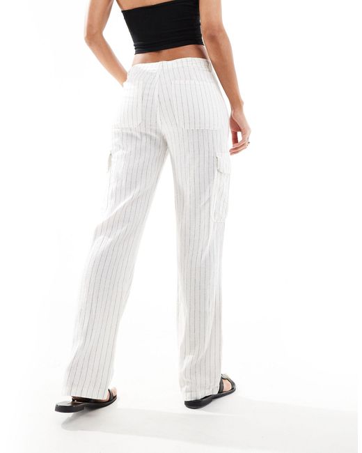 Pantalon cargo ample en lin mélangé à rayures ONLY en coloris White