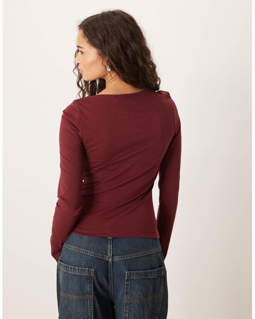 Circular design collection - t-shirt manches longues à encolure torsadée - bordeaux ASOS en coloris Red