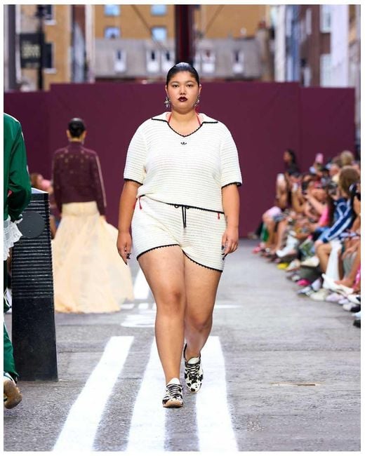 Pantalones Cortos Con Ribete En Contraste De Punto De Croché De Originals X Asos-Neutro Adidas de color White