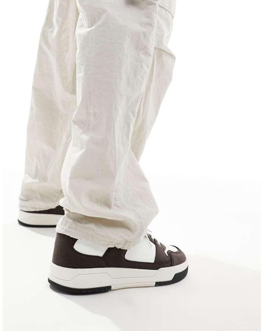 Zapatillas De Deporte Marrones Efecto Piel De Serpiente Con Cordones De ASOS de hombre de color White