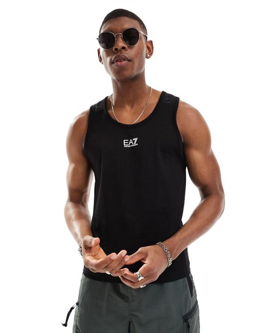 Camiseta negra sin mangas con detalle EA7 de hombre de color Black