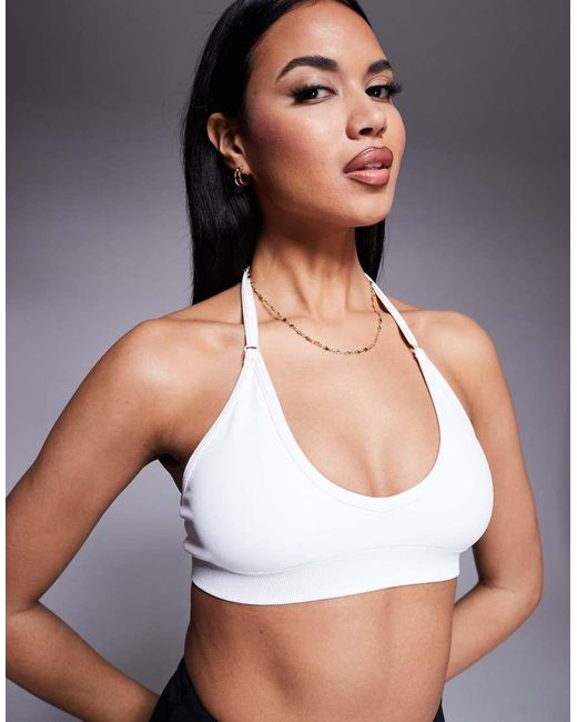 4505 White Seamless Halter Neck Light Supports Sports Bra With Adjustable Strap