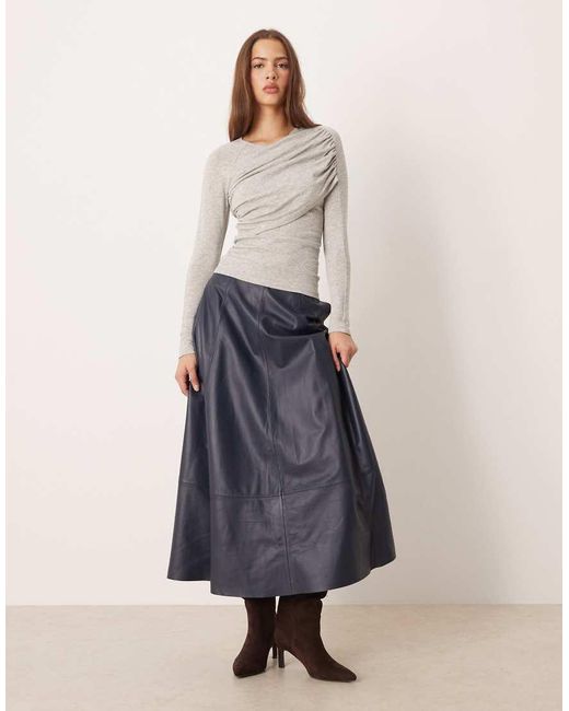 Gina Tricot Gray Long Sleeve Ruched Slim Fit Drapey Top